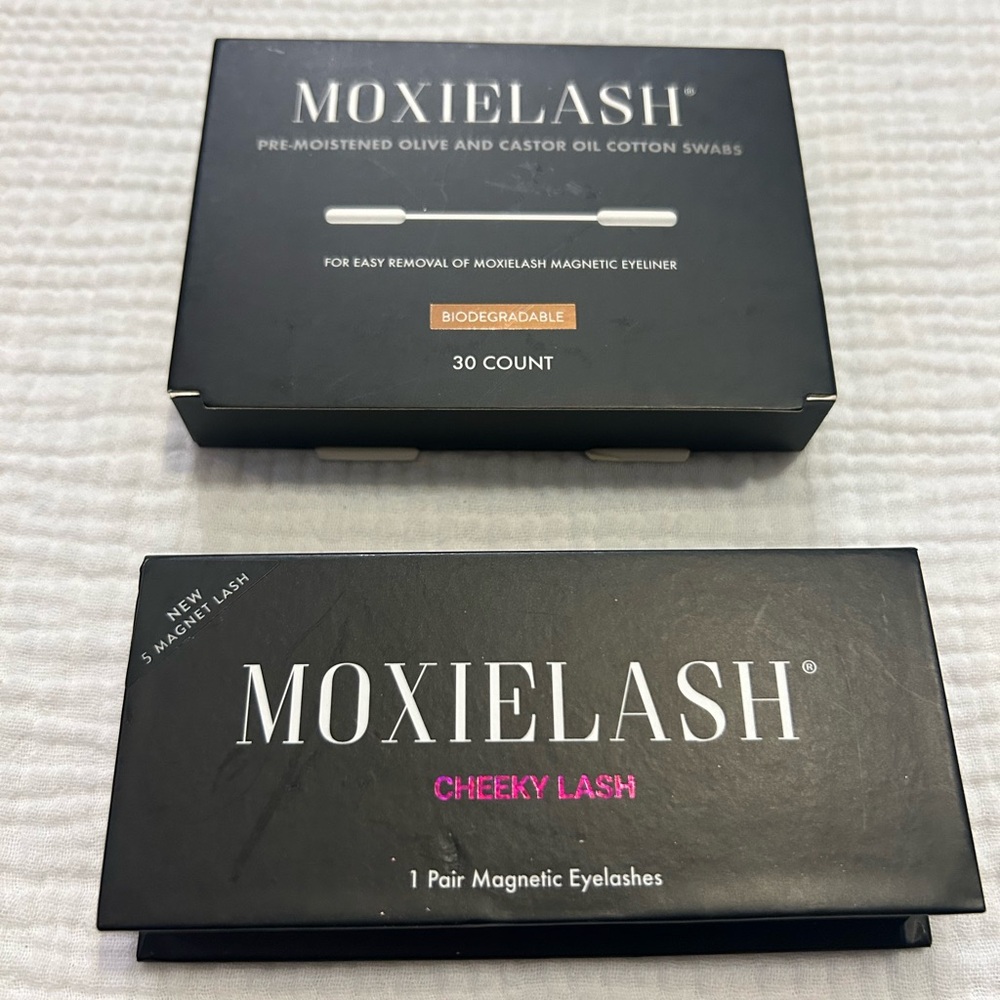 Moxielash 5 Magnet Cheeky Lash Eyelashes & Premoistened Swabs